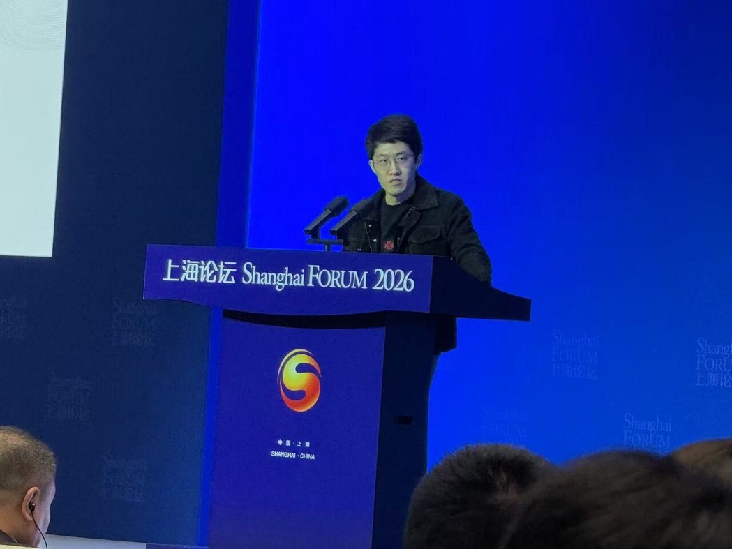 稀宇科技(MiniMax)副总裁、资本市场负责人薛子钊24日在2026上海论坛上... 稀宇科技(MiniMax)副总裁、资本市场负责人薛子钊24日在2026上海论坛上...