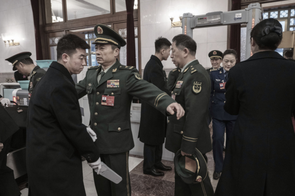 缺席中共人大常委会 多名上将疑出事 缺席中共人大常委会 多名上将疑出事