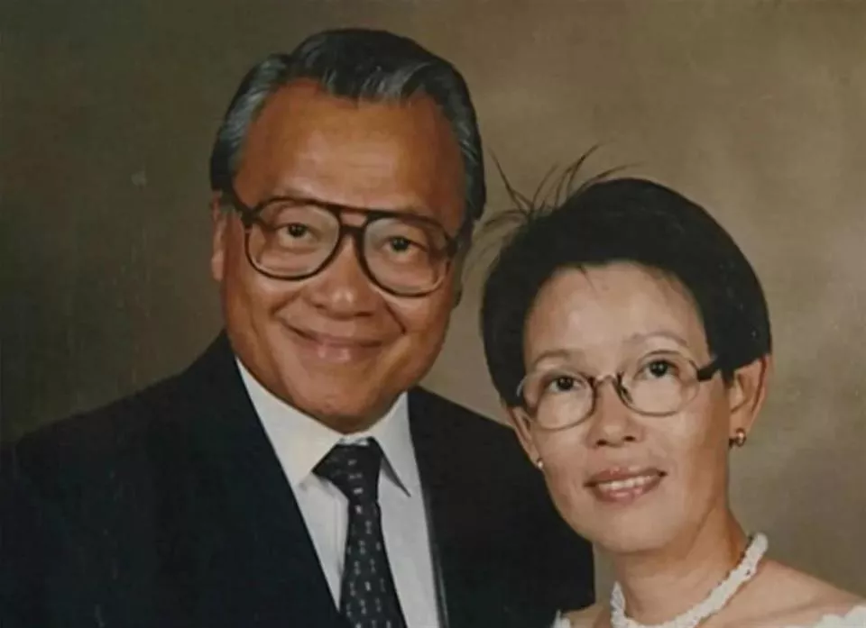 一路走好！香港资深演员睡梦中离世，临终久违一笑