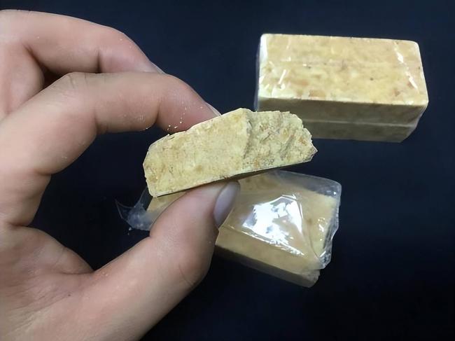 中国压缩饼干吃一块顶一天 拿什么做到 中国压缩饼干吃一块顶一天 拿什么做到
