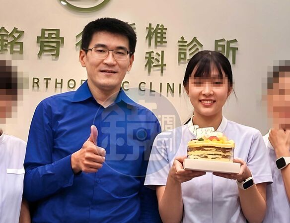 趙建銘疑替許芊芊慶生照片曝光，並曾追求過她。（讀者提供）