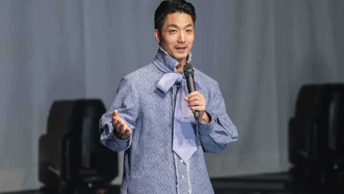 蔣介石1975年去逝、蔣經國1988年病故,蔣萬安他與兩蔣沒有任何家族互動。2005年,蔣萬安被父親「認祖歸宗」,易章為蔣。(資料照,中央社)