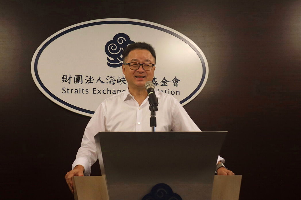 美国总统川普(左)与中国国家主席习近平5月14日抵达北京人民大会堂国宴会场。美联... 美国总统川普(左)与中国国家主席习近平5月14日抵达北京人民大会堂国宴会场。美联...